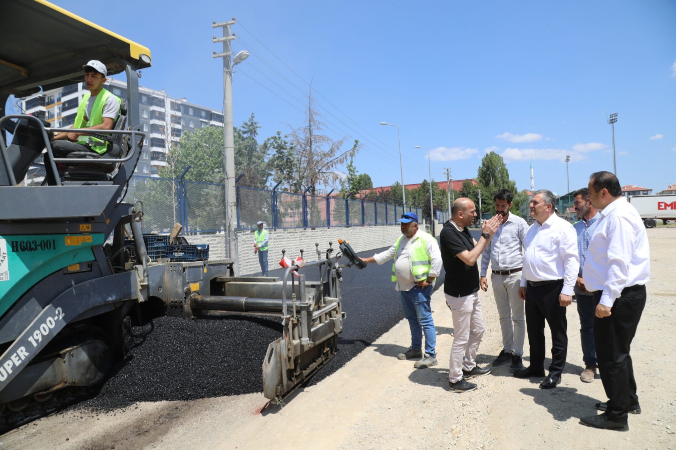 İlçemizde asfalt seferberliği başladı